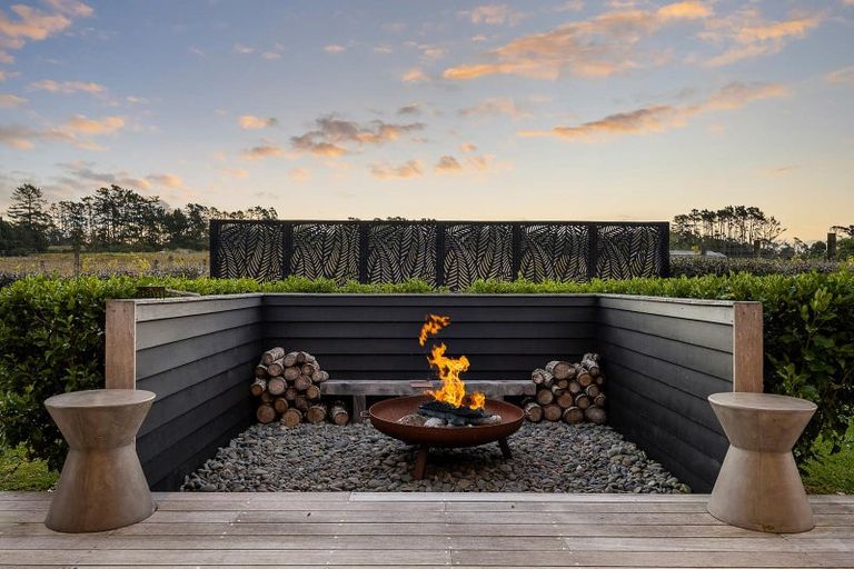 Photo of property in 583 State Highway 16, Kumeu, 0891