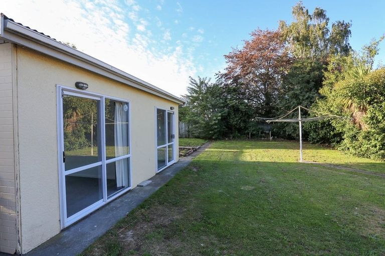 Photo of property in 28 Hillary Crescent, Upper Riccarton, Christchurch, 8041