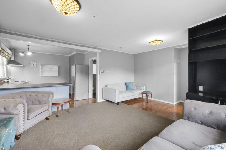 Photo of property in 13 Moir Street, Eltham, 4322