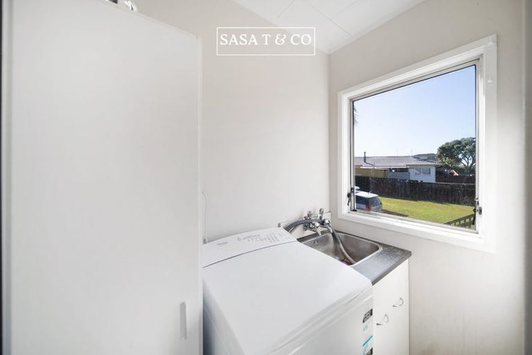 Photo of property in 185 Mahia Road, Wattle Downs, Auckland, 2103