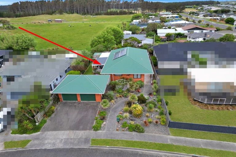 Photo of property in 4 Malthus Place, Foxton Beach, Foxton, 4815