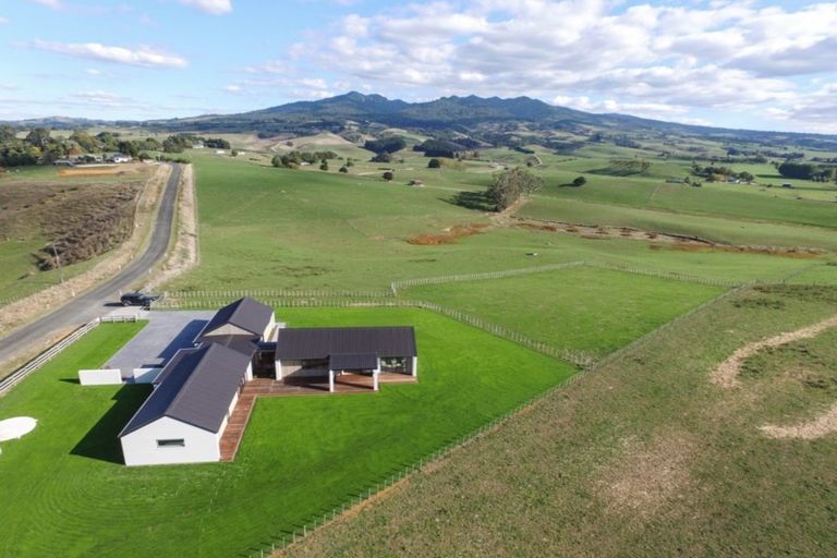 Photo of property in 63 Grove Road, Te Pahu, Hamilton, 3285