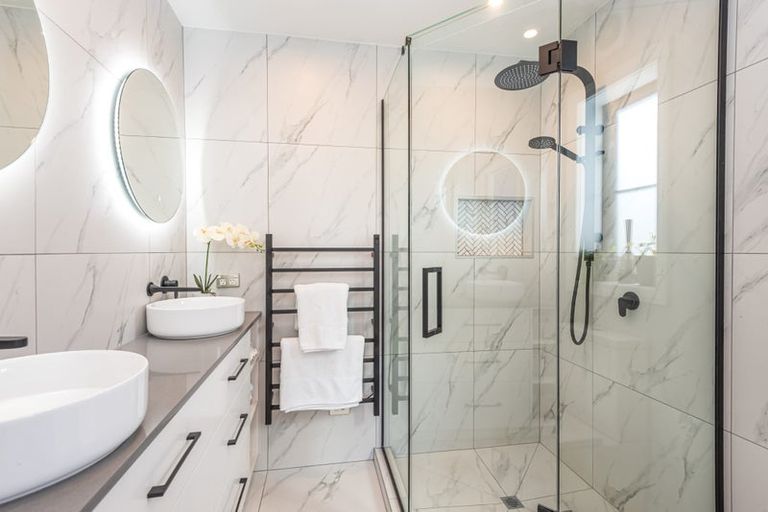 Photo of property in 16 Clyde Road, Upper Riccarton, Christchurch, 8041