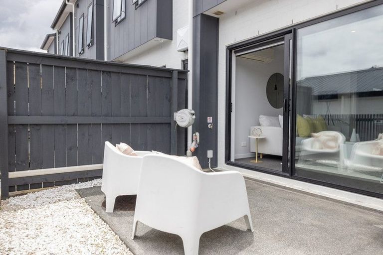 Photo of property in 10 Alexander Willis Crescent, Hobsonville, Auckland, 0616