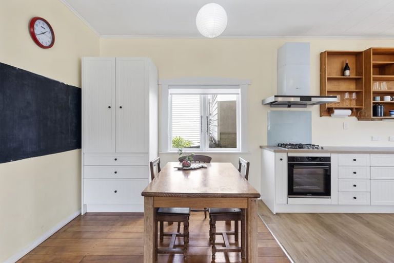 Photo of property in 29 Rhine Street, Island Bay, Wellington, 6023