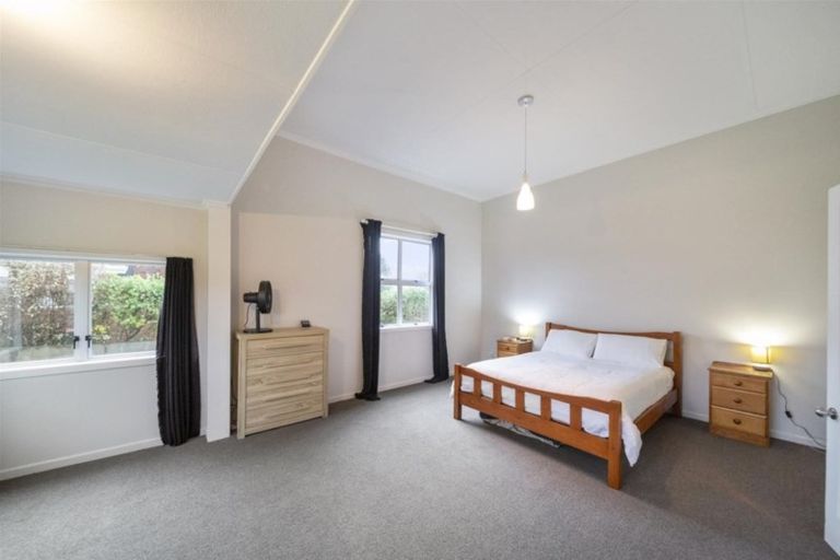 Photo of property in 46 Collins Street, Hawera, 4610