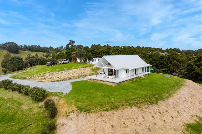 Photo of property in 169 Te Toiroa Road, Ngunguru, Whangarei, 0173