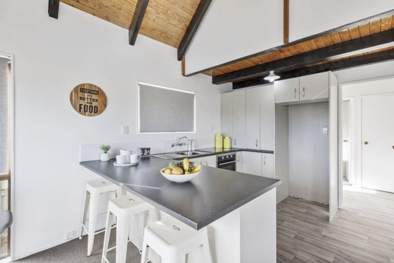 Photo of property in 18 Delshaw Avenue, Stanmore Bay, Whangaparaoa, 0932