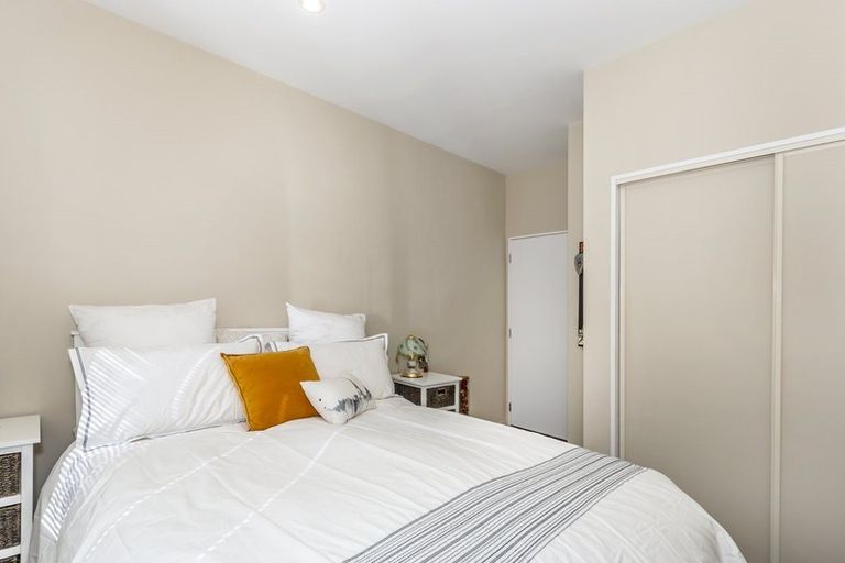 Photo of property in 2/6 Kauri Street, Riccarton, Christchurch, 8041