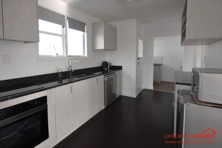 Photo of property in 16 Grant Crescent, Masterton, 5810