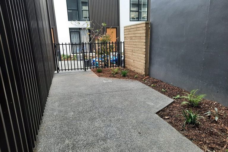 Photo of property in 8/185 High Street, Hutt Central, Lower Hutt, 5010