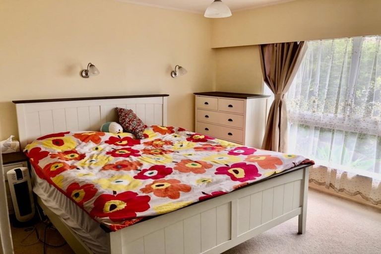 Photo of property in 2/104 Carlisle Road, Browns Bay, Auckland, 0632