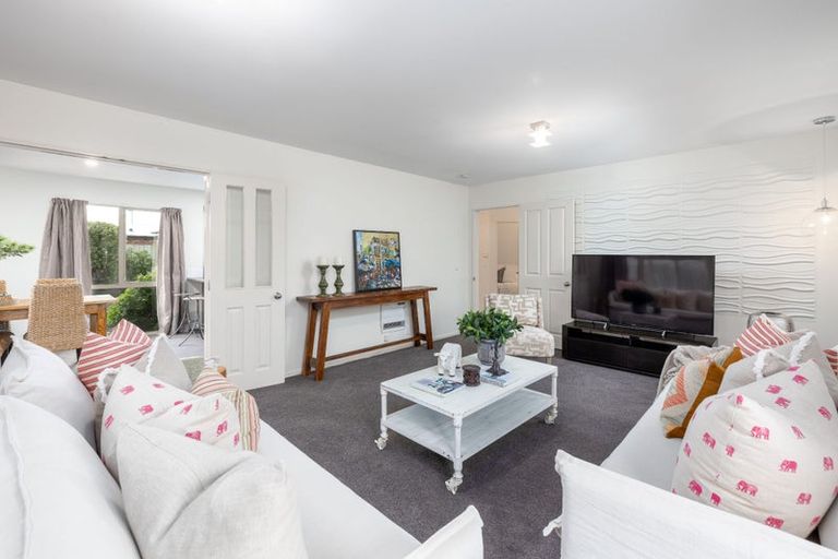 Photo of property in 6 Meeking Place, Aidanfield, Christchurch, 8025