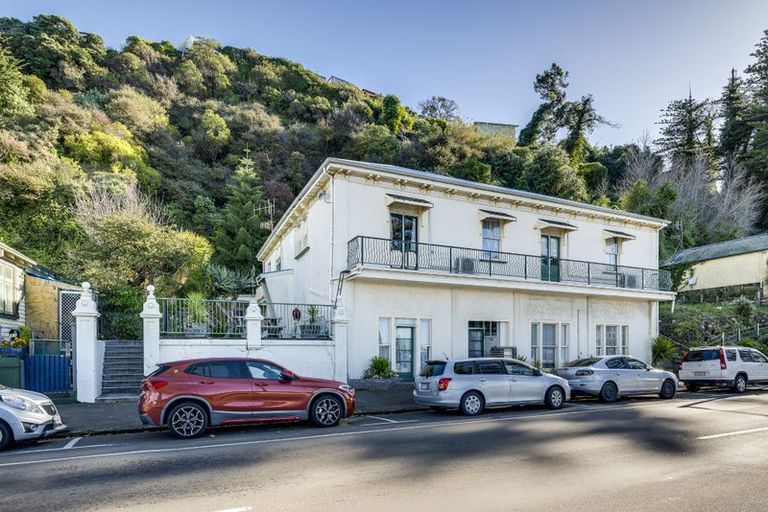 Photo of property in 29 Marine Parade, Bluff Hill, Napier, 4110
