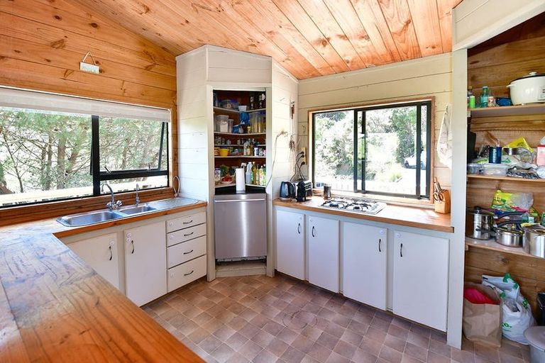 Photo of property in 165 Inland Road, Helensville, 0875