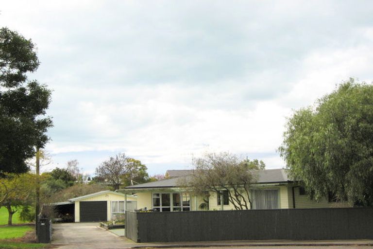 Photo of property in 213 Main Rd Clive, Clive, 4102