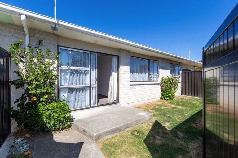 Photo of property in 2/408 Mclean Street, Saint Leonards, Hastings, 4120