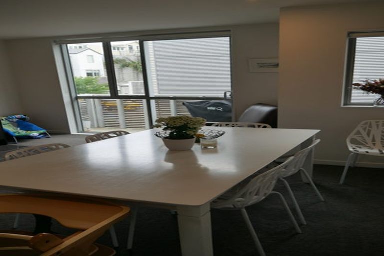 Photo of property in 26 Wright Street, Mount Cook, Wellington, 6021