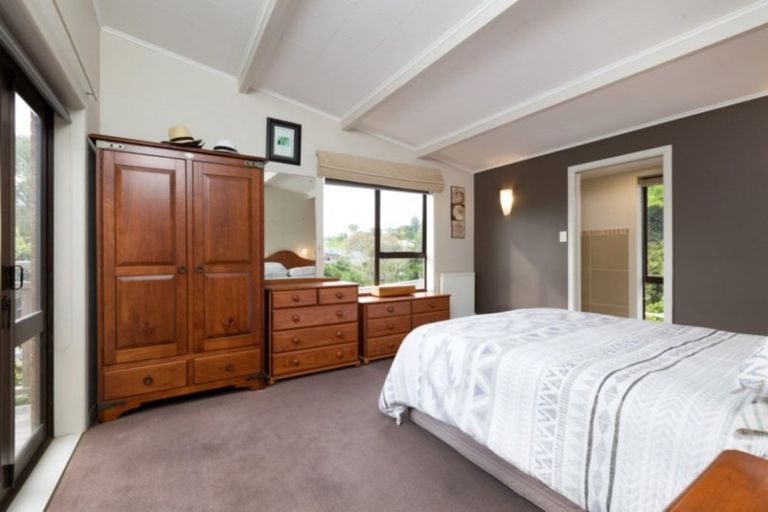 Photo of property in 12 Hillside Crescent, Westown, New Plymouth, 4310
