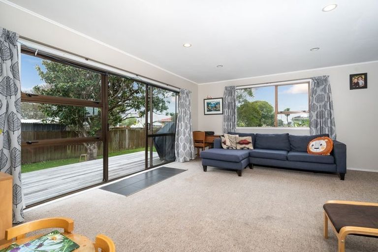 Photo of property in 99 Bruce Mclaren Road, Henderson, Auckland, 0612