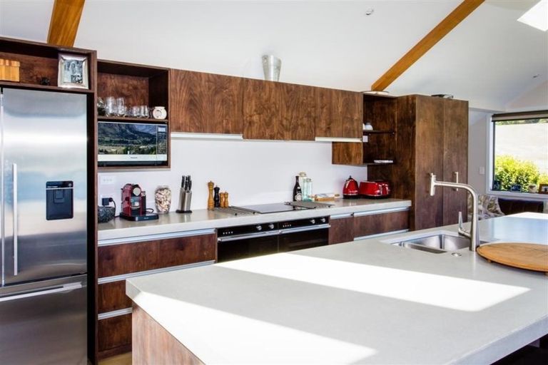 Photo of property in 92 Lismore Street, Wanaka, 9305