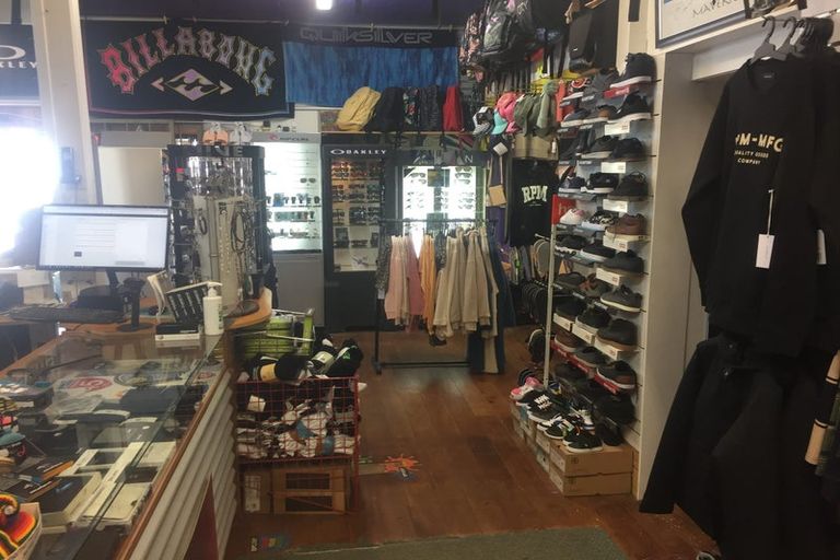 Photo of property in 102 Tasman Street, Opunake, 4616