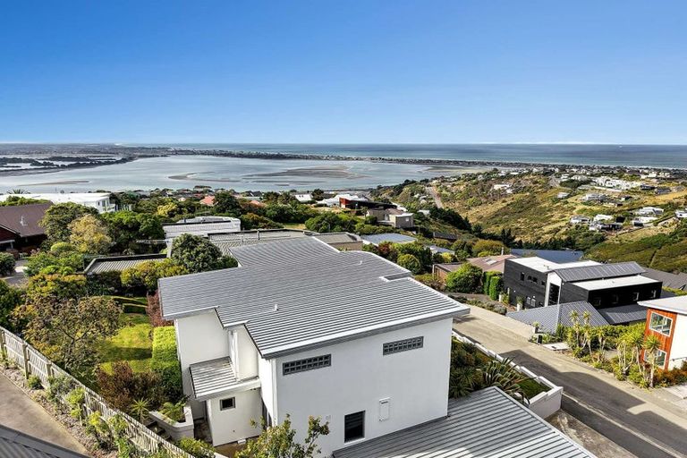 Photo of property in 3 Ledger Lane, Mount Pleasant, Christchurch, 8081