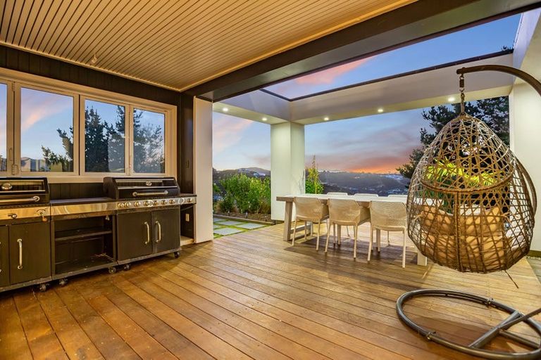 Photo of property in 32 Pacific View, Whitby, Porirua, 5024