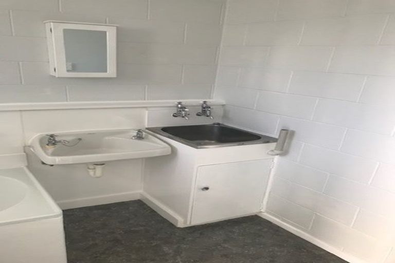 Photo of property in 46 Awamutu Grove, Waiwhetu, Lower Hutt, 5010