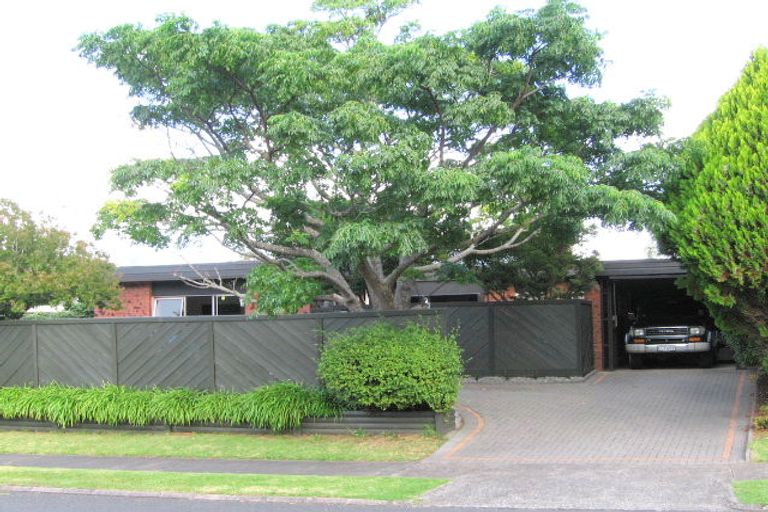 Photo of property in 15 Galvan Avenue, Sunnyhills, Auckland, 2010
