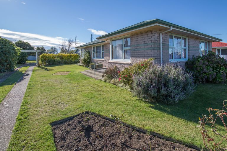 Photo of property in 54 North Terrace, Darfield, 7510