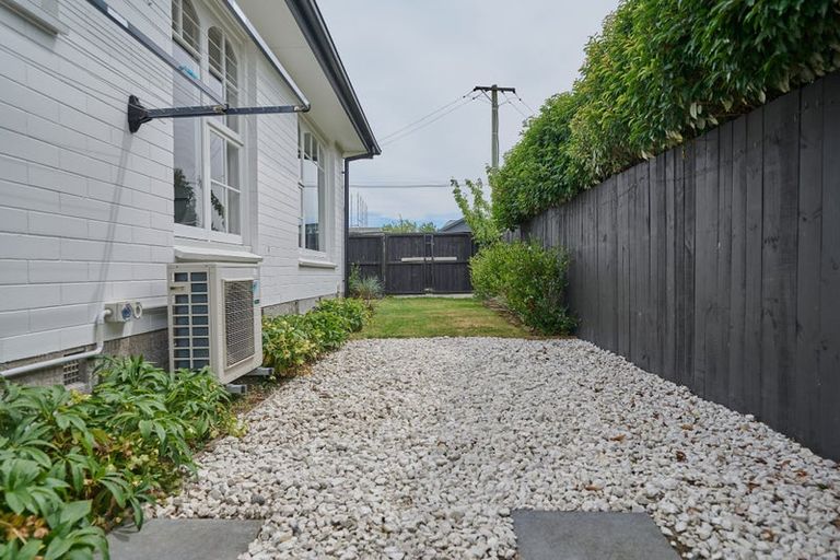 Photo of property in 2/484 Ilam Road, Bryndwr, Christchurch, 8052