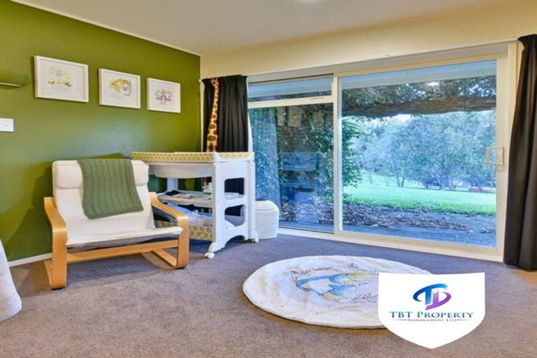 Photo of property in 65 Harry Dreadon Road, Opaheke, Papakura, 2584