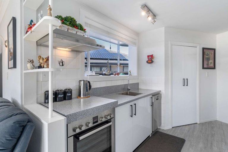 Photo of property in 26 Royal Park Drive, Parklands, Christchurch, 8083