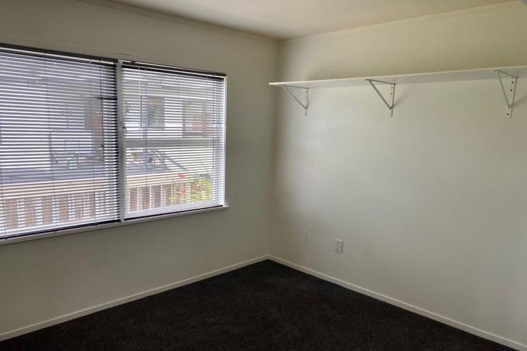 Photo of property in 32 Marendellas Drive, Bucklands Beach, Auckland, 2014