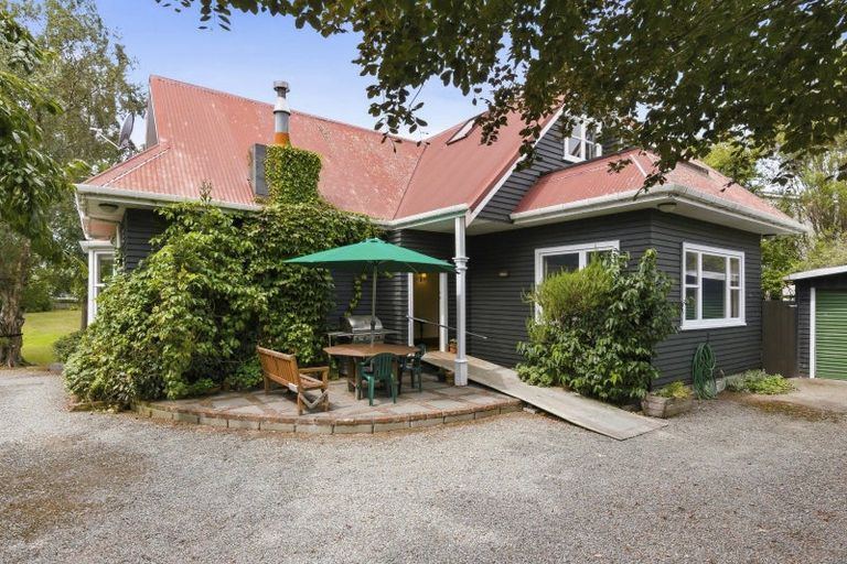 Photo of property in 3-5 Rewa Road, Raumati Beach, Paraparaumu, 5032