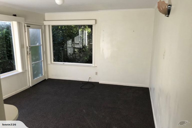 Photo of property in 2 Sydenham Street, Northland, Wellington, 6012