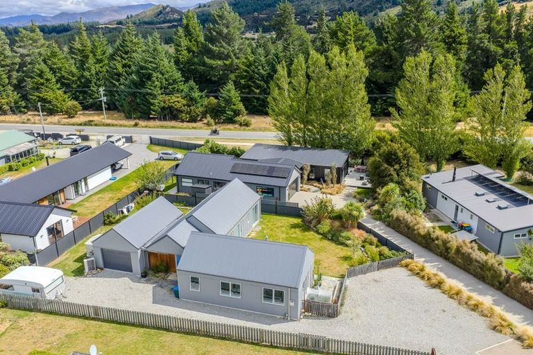 Photo of property in 14 Francis Lane, Lake Hawea, Wanaka, 9382