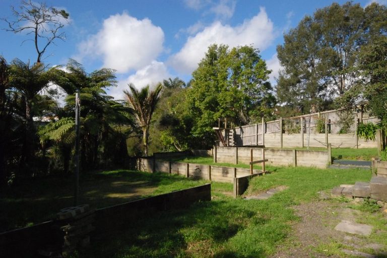 Photo of property in 58 Sunnyside Road, Sunnyvale, Auckland, 0612