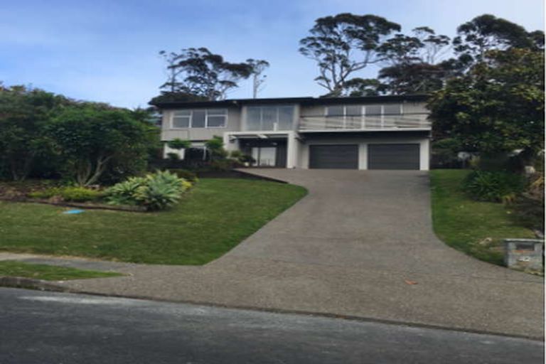 Photo of property in 42 Ravenwood Drive, Forrest Hill, Auckland, 0620