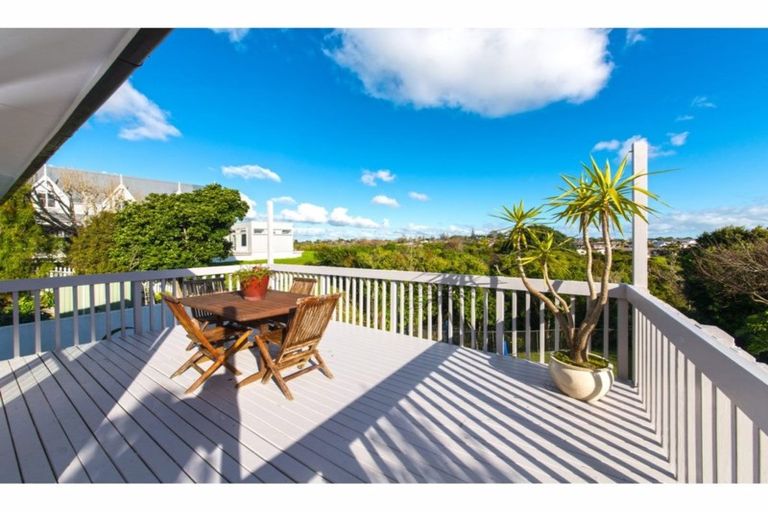Photo of property in 24 Venus Place, Half Moon Bay, Auckland, 2012