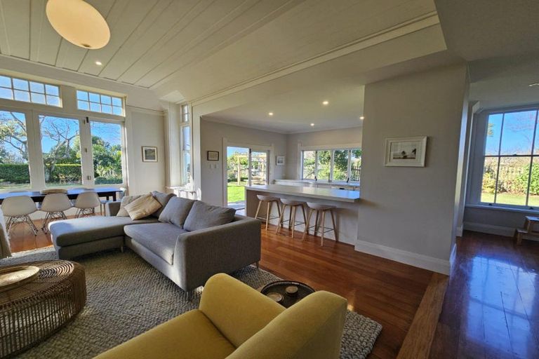 Photo of property in 29 Gordon Road, Te Awanga, 4102