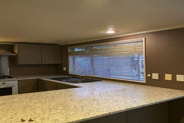 Photo of property in 57 View Road, Henderson, Auckland, 0612