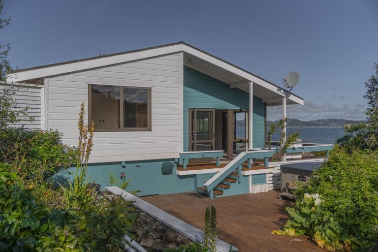 Photo of property in 13 Punga Place, Whitianga, 3510