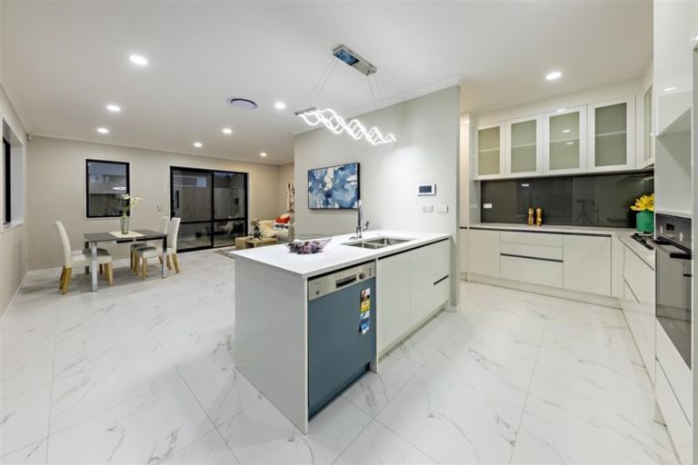 Photo of property in 22 Mcquoids Road, Flat Bush, Auckland, 2019