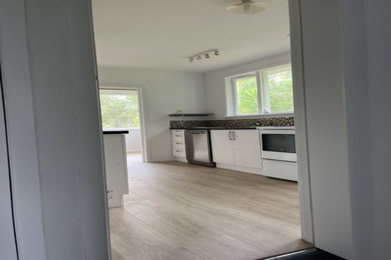 Photo of property in 1/195 Godley Road, Titirangi, Auckland, 0604