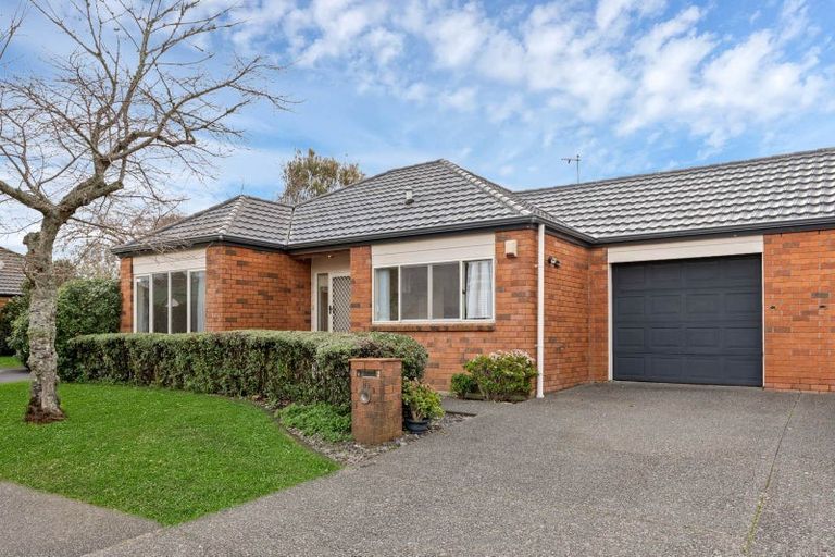Photo of property in 16 Drummond Drive, Ranui, Auckland, 0612