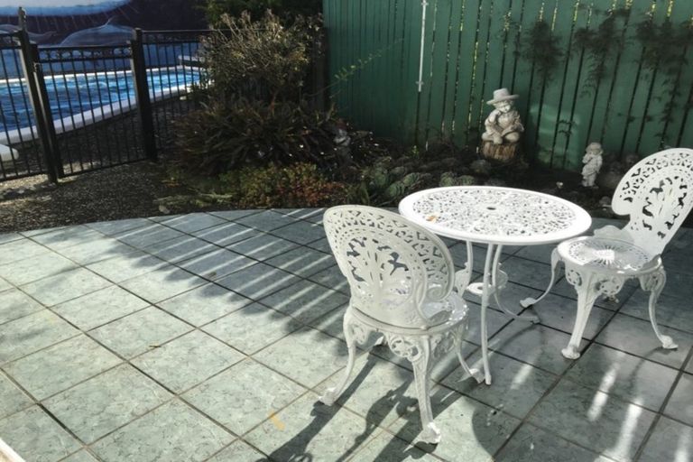 Photo of property in 16 Saxton Street, Levin, 5510