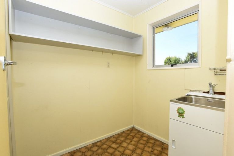 Photo of property in 10 Burns Street, Kew, Invercargill, 9812