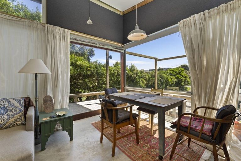 Photo of property in 4 Tangahoe Street, Paekakariki, 5034